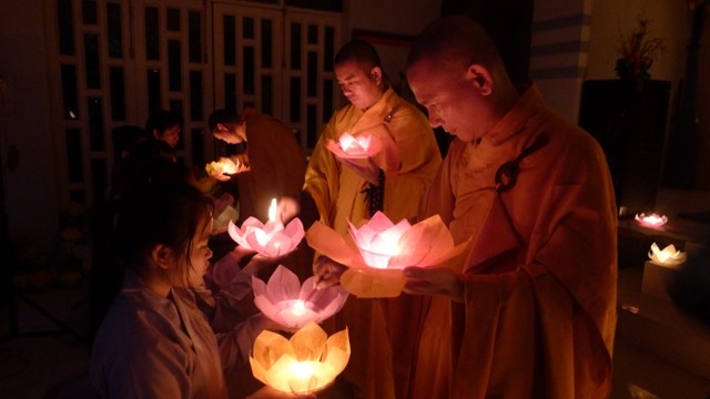 Phóng đăng, phóng sanh hướng về cha mẹ ảnh 5 phong sanh 4.jpg