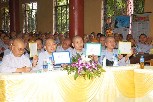 ban giam khao ni.JPG