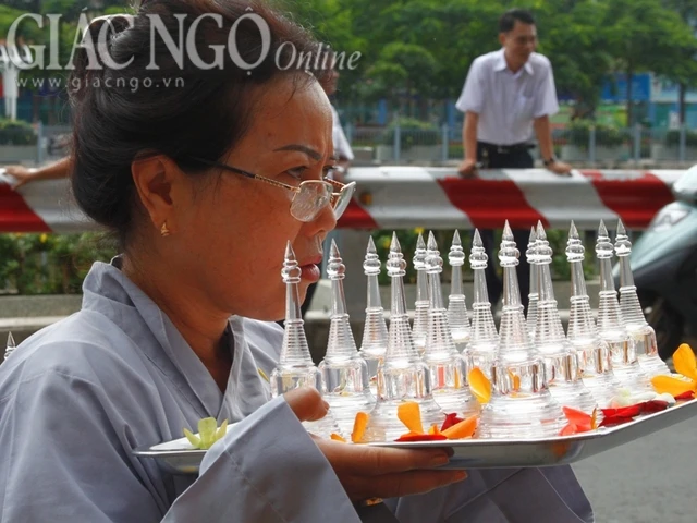 Chùa Vạn Thọ cung nghinh xá-lợi ảnh 9 duoc xa loi (13).jpg