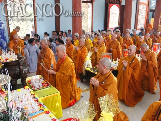 Chùa Vạn Thọ cung nghinh xá-lợi ảnh 12 duoc xa loi (18).jpg