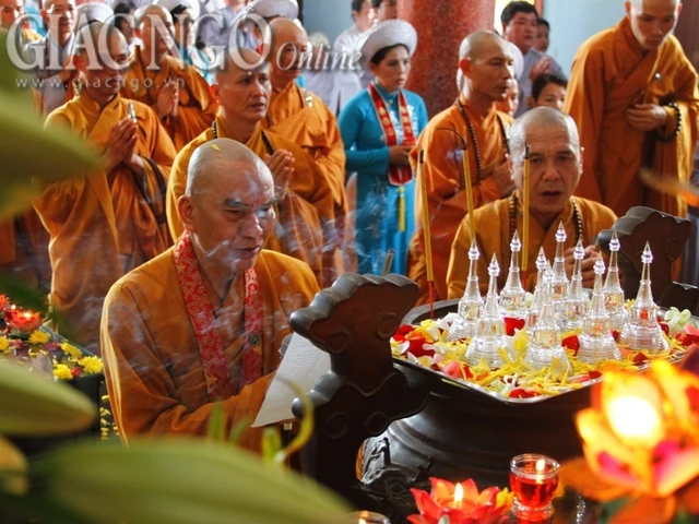 Chùa Vạn Thọ cung nghinh xá-lợi ảnh 14 duoc xa loi (23).jpg