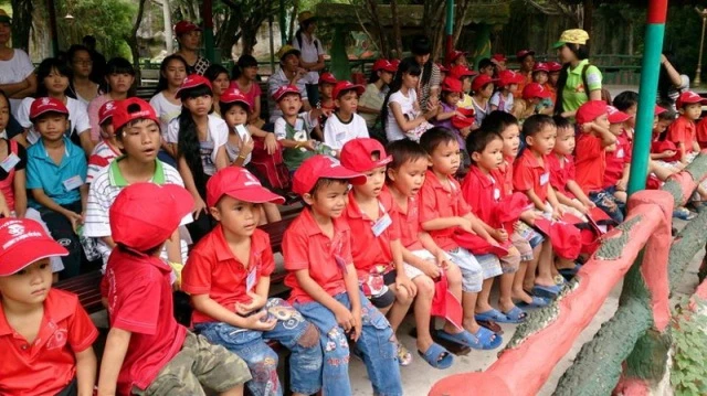 Chia sẻ yêu thương với trẻ em kém may mắn ảnh 1 thuong an03.jpg