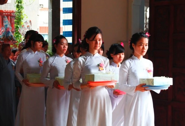 Lễ dâng y, cài hoa hồng tại chùa Phước Viên ảnh 5 chua PV8.JPG