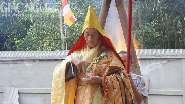 Chùa Phương Lang an vị tượng đài, đúc Đại hồng chung ảnh 3 an vi va duc chuong 3.jpg