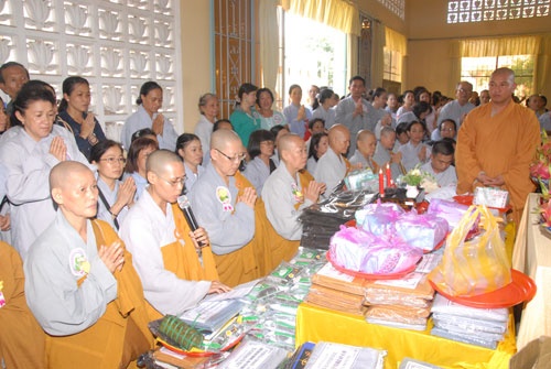 tac bach cung duong trai tang.JPG