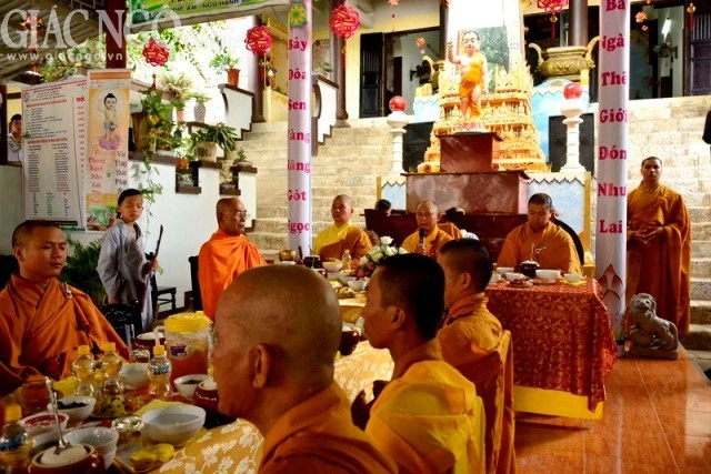 chua Quan The Am2.jpg