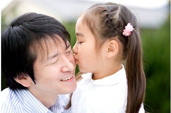 Con đường đi của con có ba ảnh 1 ba va con.jpg