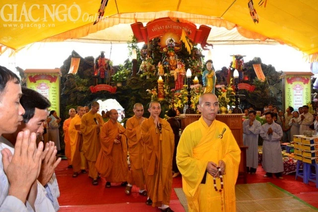 Chùa Bà Đa chú nguyện đúc Đại hồng chung ảnh 7 chua BaDa17.jpg