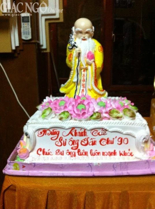 Mừng khánh tuế lần thứ 90 của HT.Thích Thanh Từ ảnh 2 Khanh Tue 4.jpg