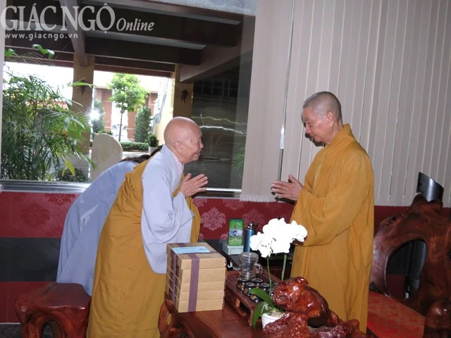 Cúng dường bộ Thanh Từ toàn tập ảnh 2 hinh02.jpg