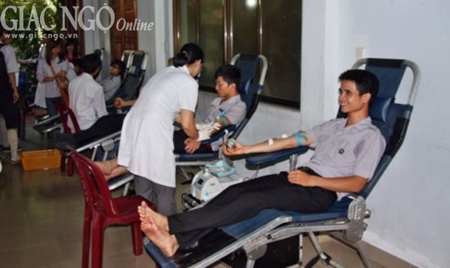 TT-Huế: Ban Hướng dẫn GĐPT tỉnh tổ chức hiến máu ảnh 1 Hien mau 1.jpg