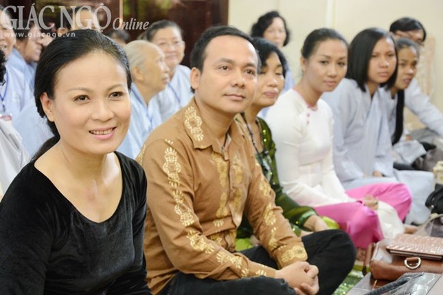 Hơn 2.500 Phật tử nghe Việt Trinh chia sẻ ảnh 4 Viet Trinh 5.jpg