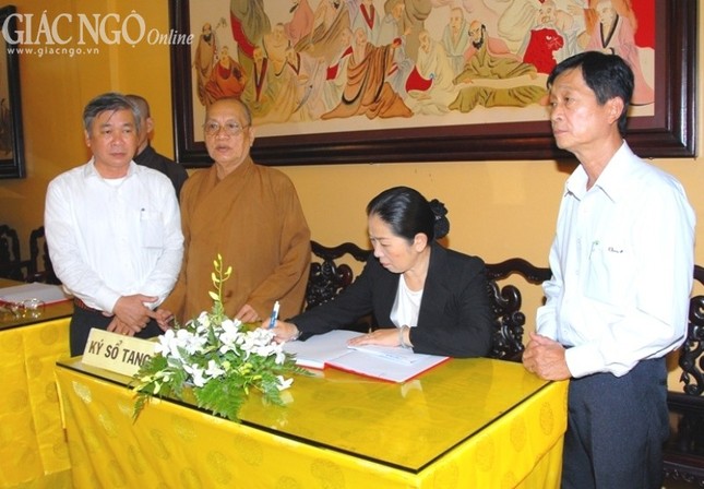 Tang lễ cố HT.Thích Nhật Quang ngày 31-8-2013 ảnh 8 btg (1).jpg