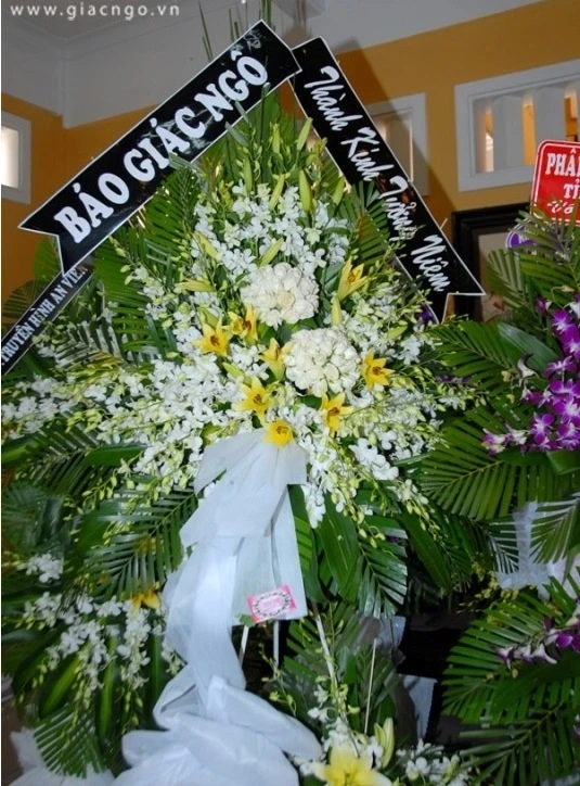 Báo Giác Ngộ kính viếng cố HT.Thích Nhật Quang ảnh 10 image.jpg