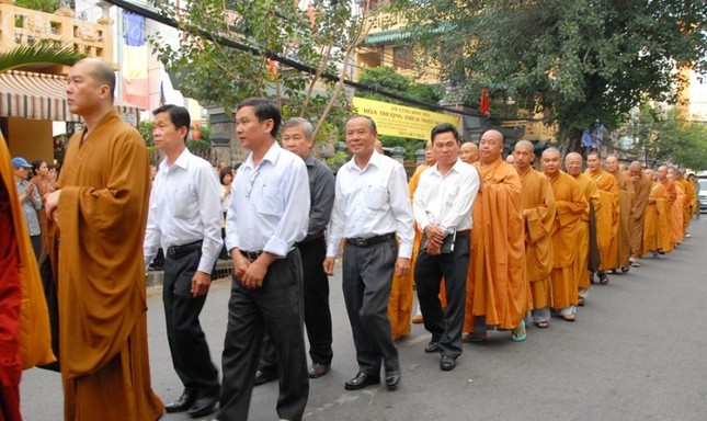 Lễ truy niệm & di quan cố HT.Thích Nhật Quang ảnh 30 Anh DQ (31).jpg