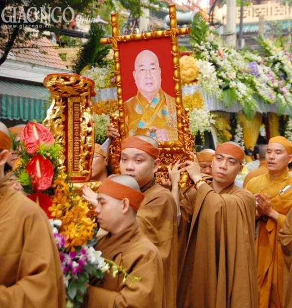 Lễ truy niệm & di quan cố HT.Thích Nhật Quang ảnh 34 Anh DQ (37).jpg