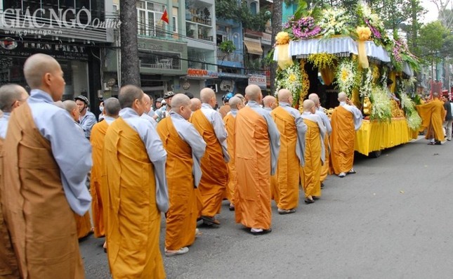 Lễ truy niệm & di quan cố HT.Thích Nhật Quang ảnh 40 Anh DQ (44).jpg