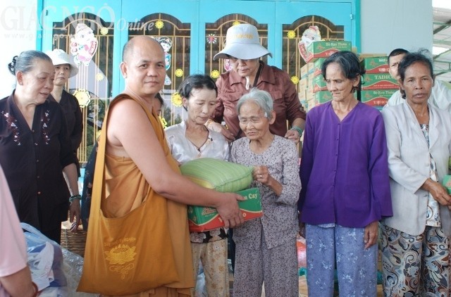 thayHau7.jpg