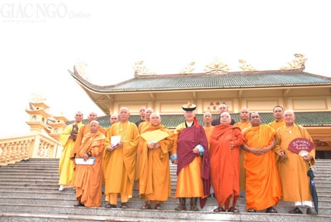 Lãnh đạo PG các nước thăm BTS GHPGVN tỉnh BR-VT ảnh 7 chup anh.jpg