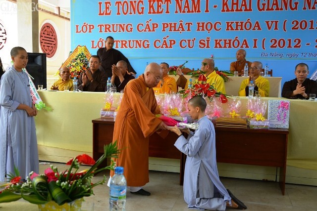 Trường TCPH TP.Đà Nẵng khai giảng năm học mới ảnh 5 TN dana08.jpg