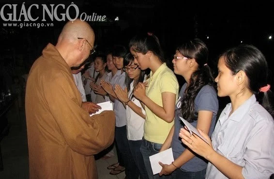 Chùa Phước Viên, Linh Thứu tổ chức vui trung thu ảnh 2 Image00001.jpg