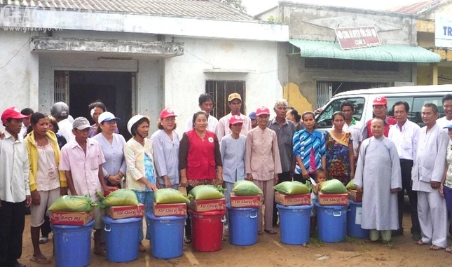 Cứu trợ các gia đình bị thiên tai Sóc Trăng ảnh 1 ST.jpg
