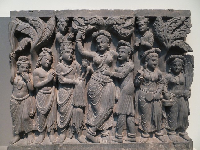 Bàn thêm về hai luận điểm của Schumann trong tác phẩm Đức Phật lịch sử ảnh 1 The Birth of Buddha from Gandhara, at the Freer Gallery of Art.jpg