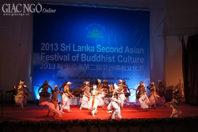 Tiet muc van nghe cua PG Tich Lan3.jpg