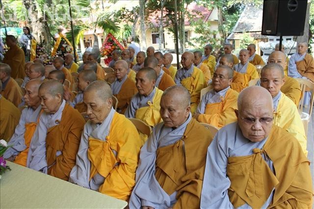 TT-Huế: Ni viện Diệu Đức đặt đá đại trùng tu ảnh 4 Dat da 6.jpg