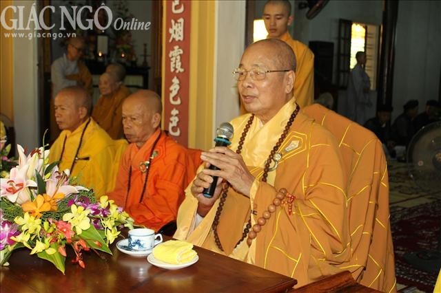 TT-Huế: Ni viện Diệu Đức đặt đá đại trùng tu ảnh 3 Dat da 8.jpg