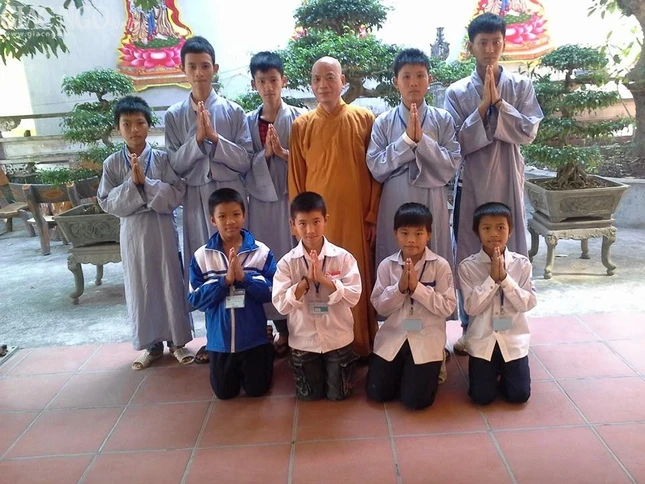 Thanh thiếu niên dự khóa tu tại chùa Từ Xuyên ảnh 3 chuatuxuyen03.jpg