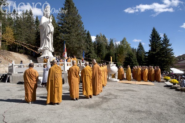 Thiền viện Đạo Viên an vị tôn tượng Bồ-tát Quán Thế Âm ảnh 3 HKy 3.jpg