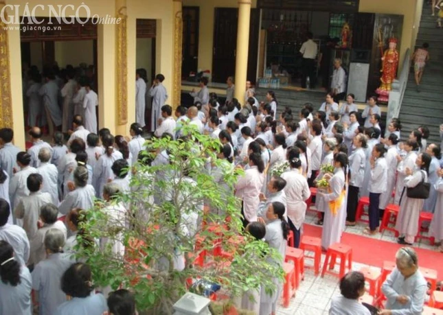 chua Long Huong3.jpg