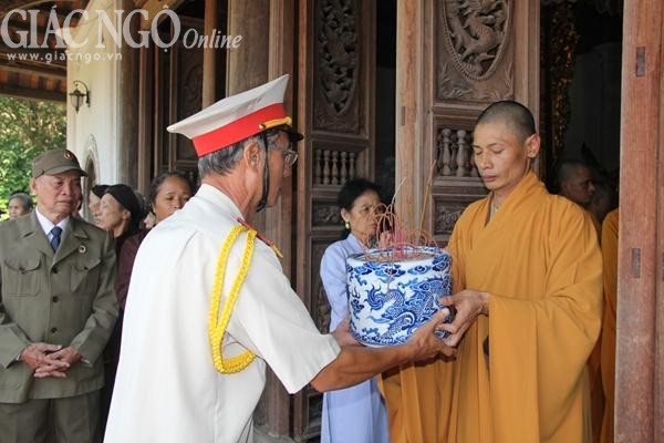 Chùa Thịnh Đán, Vân Hồ tưởng niệm Đại tướng ảnh 2 Thai nguyen 4.jpg