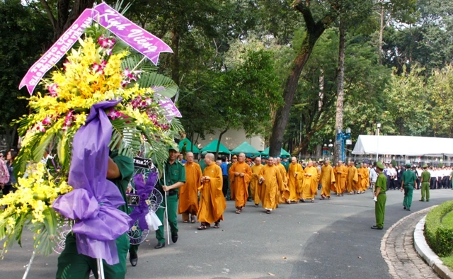 vieng dai tuong08.JPG
