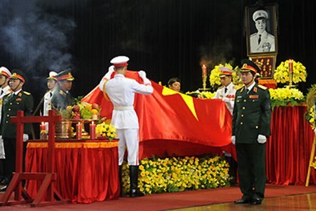 anh-phu-co---ngoai.jpg