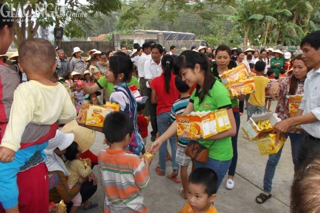 Làn Gió Ấm “Vì miền Trung yêu thương” ảnh 3 danhdanh5.jpg