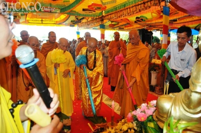 Bình Thuận: Đặt đá trùng kiến chùa Hòa Phong ảnh 3 DSC_0069.jpg