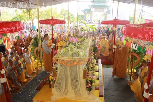 su ba Chau Phong1.jpg