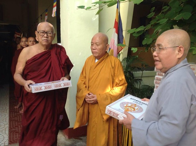 Chùa Phước Viên cúng dường 1.000 vị Tăng Myanmar ảnh 1 anh PV 3.jpg