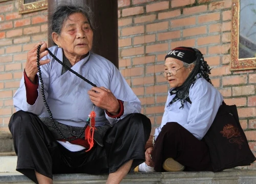 Cu-ba-ngoi-cau-nguyen-JPG-2976-138458556