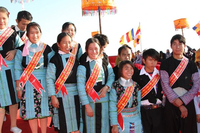 Chùm ảnh: Lễ khánh thành tôn tượng Phật hoàng ảnh 19 Chùm ảnh: Lễ khánh thành tôn tượng Phật hoàng ảnh 19