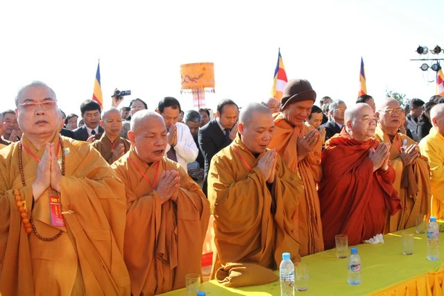 Chùm ảnh: Lễ khánh thành tôn tượng Phật hoàng ảnh 21 Chùm ảnh: Lễ khánh thành tôn tượng Phật hoàng ảnh 21