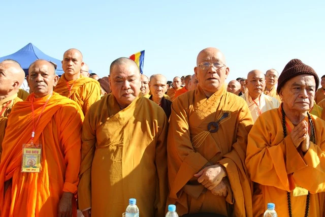 Chùm ảnh: Lễ khánh thành tôn tượng Phật hoàng ảnh 25 Chùm ảnh: Lễ khánh thành tôn tượng Phật hoàng ảnh 25