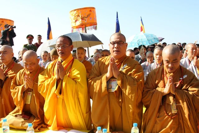 Chùm ảnh: Lễ khánh thành tôn tượng Phật hoàng ảnh 27 Chùm ảnh: Lễ khánh thành tôn tượng Phật hoàng ảnh 27