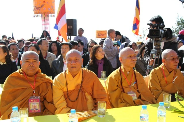 Chùm ảnh: Lễ khánh thành tôn tượng Phật hoàng ảnh 35 Chùm ảnh: Lễ khánh thành tôn tượng Phật hoàng ảnh 35