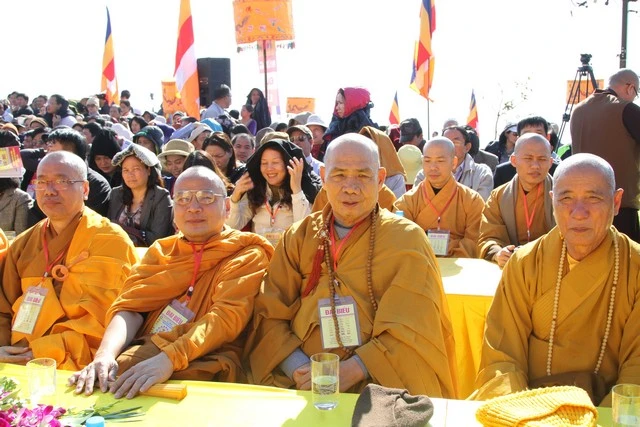 Chùm ảnh: Lễ khánh thành tôn tượng Phật hoàng ảnh 39 Chùm ảnh: Lễ khánh thành tôn tượng Phật hoàng ảnh 39