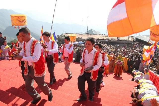 Chùm ảnh: Lễ khánh thành tôn tượng Phật hoàng ảnh 13 Chùm ảnh: Lễ khánh thành tôn tượng Phật hoàng ảnh 13