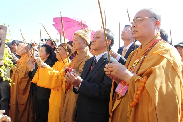 Chùm ảnh: Lễ khánh thành tôn tượng Phật hoàng ảnh 61 Chùm ảnh: Lễ khánh thành tôn tượng Phật hoàng ảnh 61