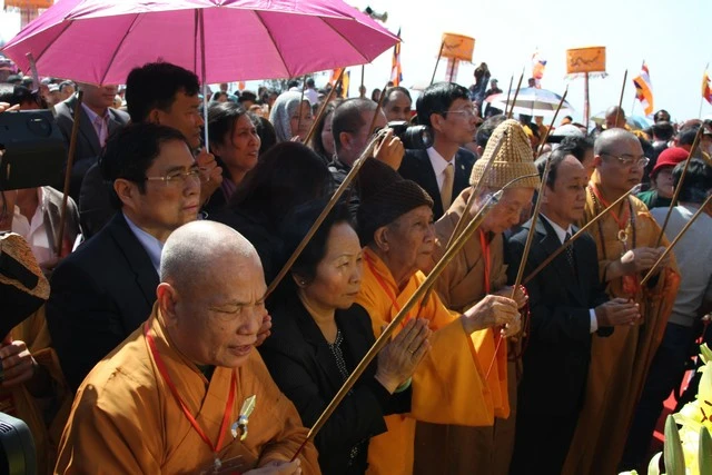 Chùm ảnh: Lễ khánh thành tôn tượng Phật hoàng ảnh 62 Chùm ảnh: Lễ khánh thành tôn tượng Phật hoàng ảnh 62